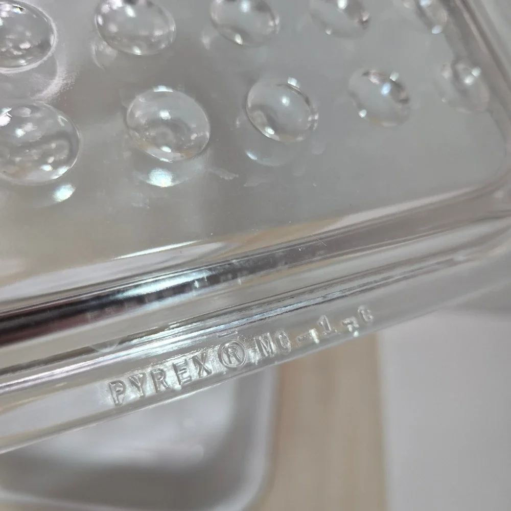 Corning Ware MC-1-B Microwave Crisper Browning Dish with Pyrex Lid MC-1-C White